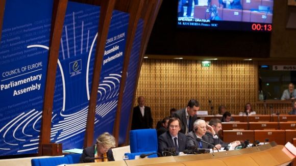 PASE công nhận các thủy thủ Ukraine bị bắt tại eo biển Kerch là tù binh quân sự