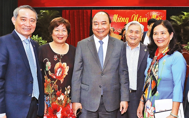 Thủ tướng Nguyễn Xuân Phúc chúc Tết các đồng chí lãnh đạo, nguyên lãnh đạo khu vực miền trung