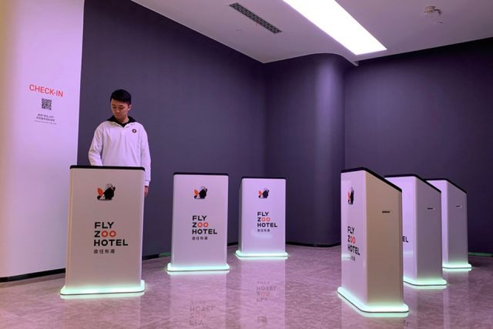 Bên trong "khách sạn công nghệ đến từ tương lai" được điều hành bởi robot của Alibaba