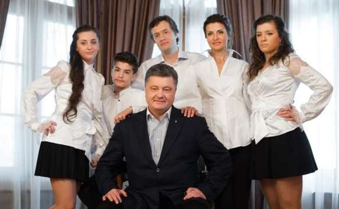Tổng thống Poroshenko cho mình là người hạnh phúc nhất hành tinh