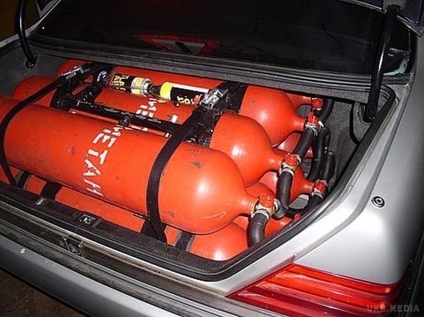 Sumi: Do bị trục trặc, bình gas phát nổ, lái xe bị thương