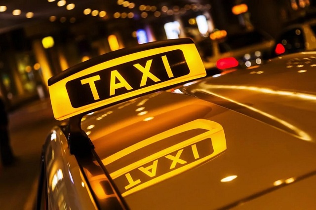 Dnhepr: Hai thanh niên đánh đập lái xe, cướp chiếc xe taxi