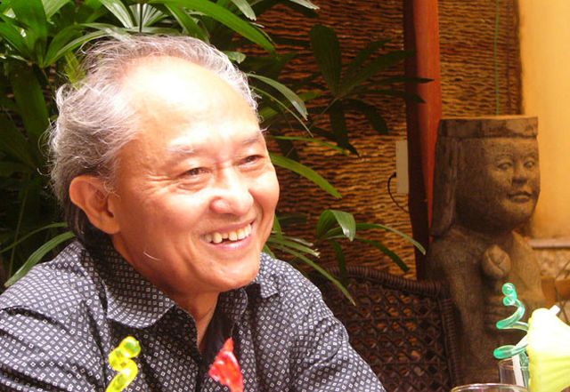 Đầu năm mua muối