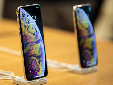Samsung 'tặng' tối đa 550 USD cho ai đổi từ iPhone sang Galaxy S10