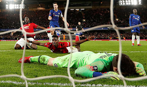 Man Utd loại Chelsea ở Cup FA
