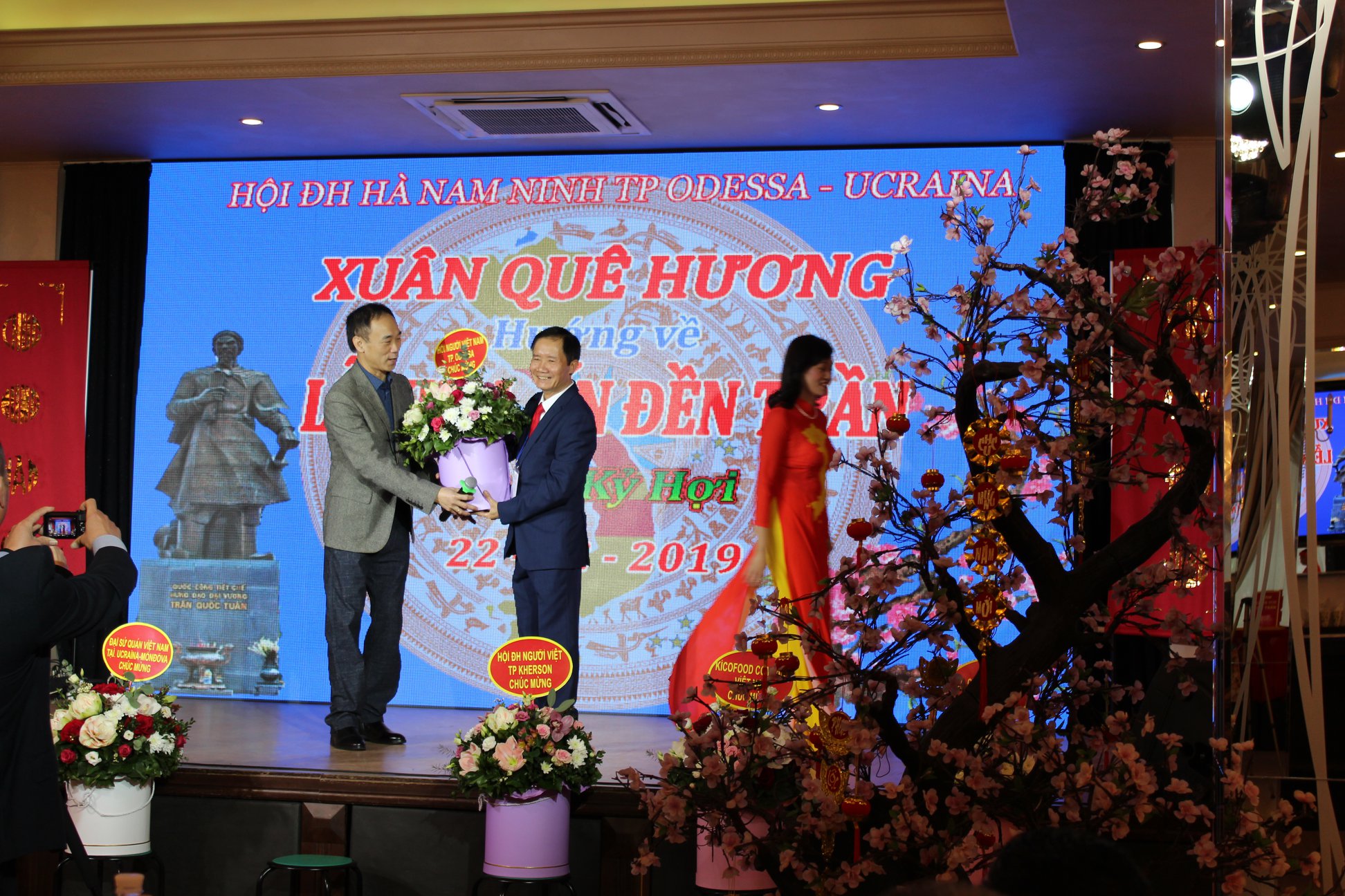 Xuân quê hương hướng về Lễ khai ấn đền Trần 2019 tại Odessa