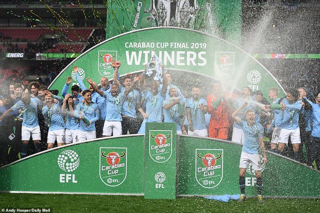 Vượt qua Chelsea ở loạt sút luân lưu, Man City vô địch League Cup