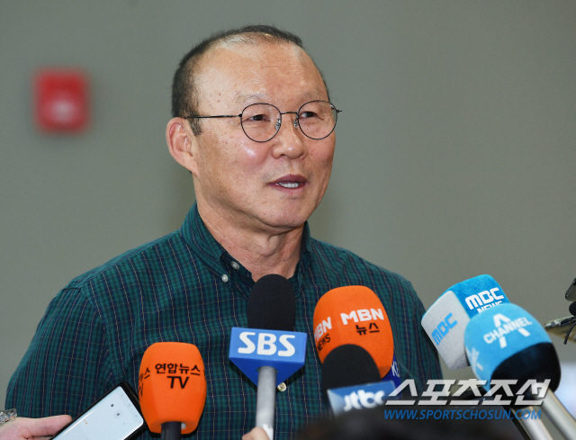 HLV Park Hang Seo: 'Việt Nam sẽ dự World Cup nếu có 2 điều'