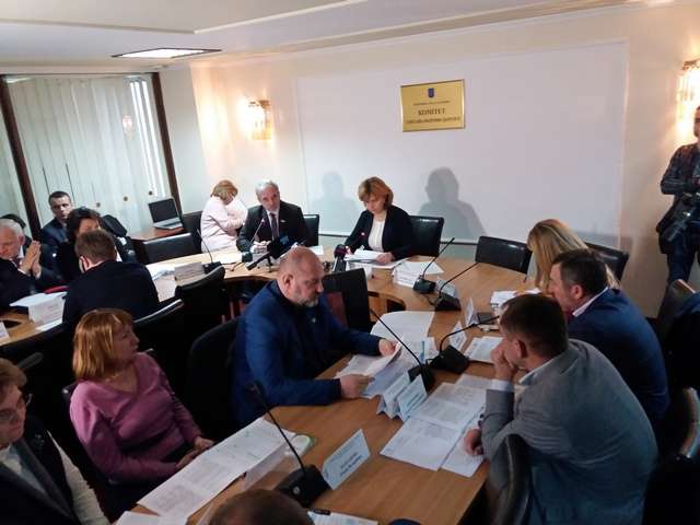 Tiểu đoàn phó tiểu đoàn tăng DHP ra hàng lực lượng vũ trang Ukraine