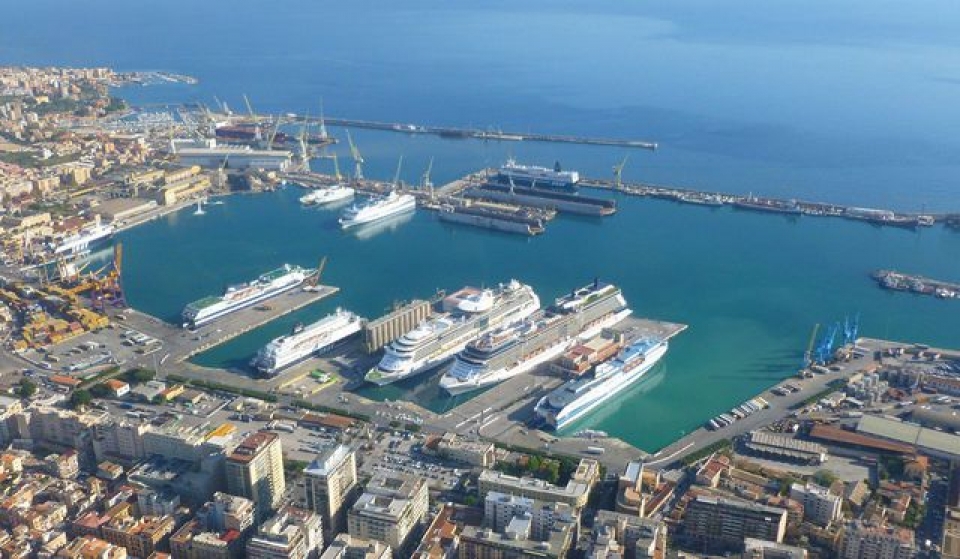 Italy mở cửa 4 cảng biển “đón” Trung Quốc, Mỹ - EU cấp tập cảnh báo