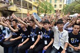 Hơn 1000 sinh viên hưởng ứng Chiến dịch Giờ trái đất
