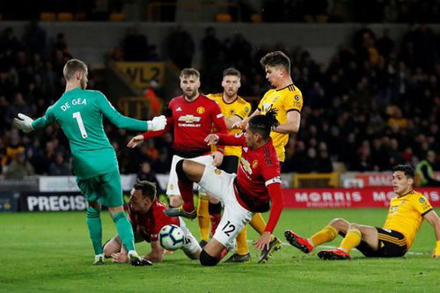 Wolves 2-1 Man Utd: "Quỷ đỏ" tự gieo hận