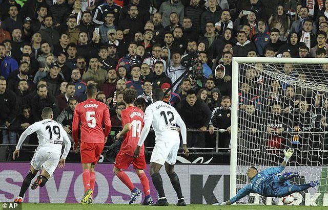 Valencia 2-1 Real Madrid: Nỗi thất vọng của HLV Zidane