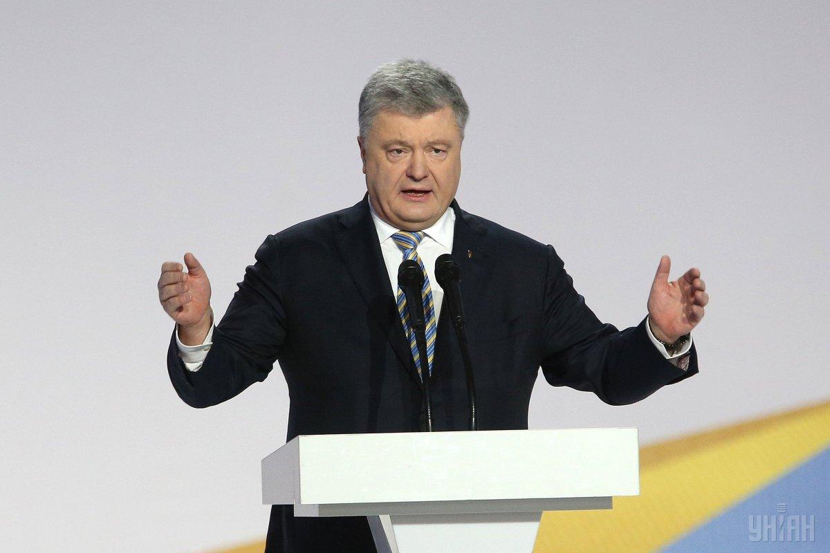 Poroshenko thông báo, khi nào đợi Zelinski tới tranh luận trực tuyến tại sân vận động Olimpiiski