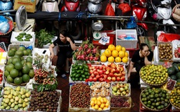Cuộc chiến giữa siêu thị và chợ truyền thống tại Việt Nam khốc liệt hơn khi mạng xã hội góp mặt