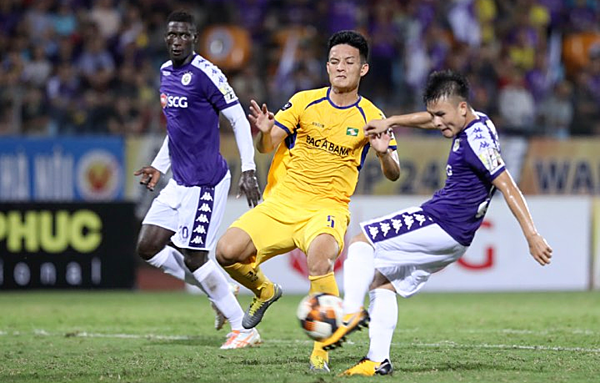 Hà Nội trở lại đỉnh bảng V-League