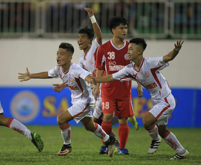 Hoàng Anh Gia Lai hợp tác với Feyenoord Rotterdam