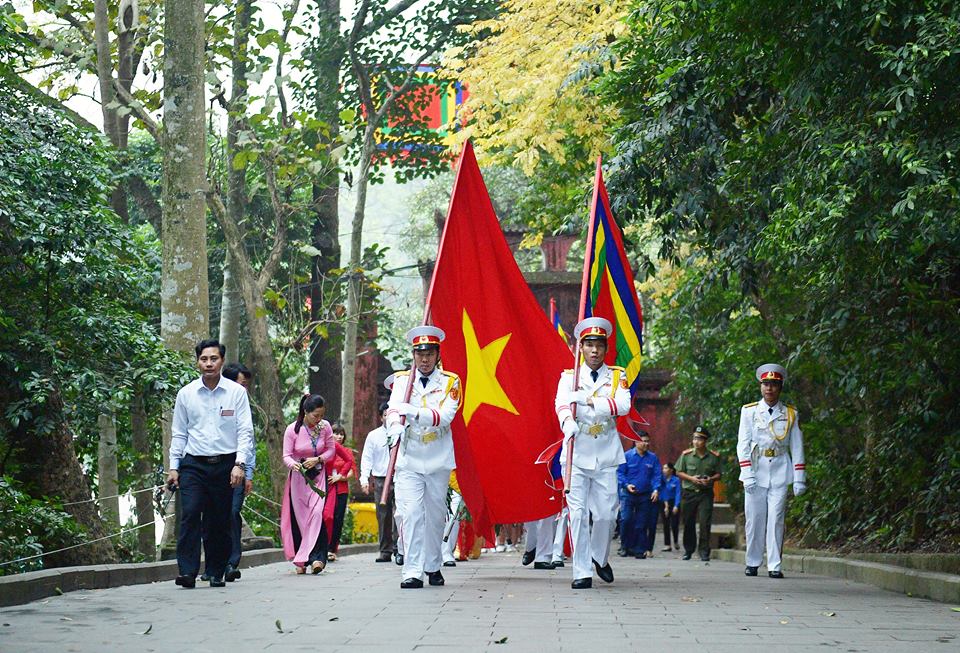 Chủ tịch Quốc hội Nguyễn Thị Kim Ngân dự lễ Dâng hương các Vua Hùng