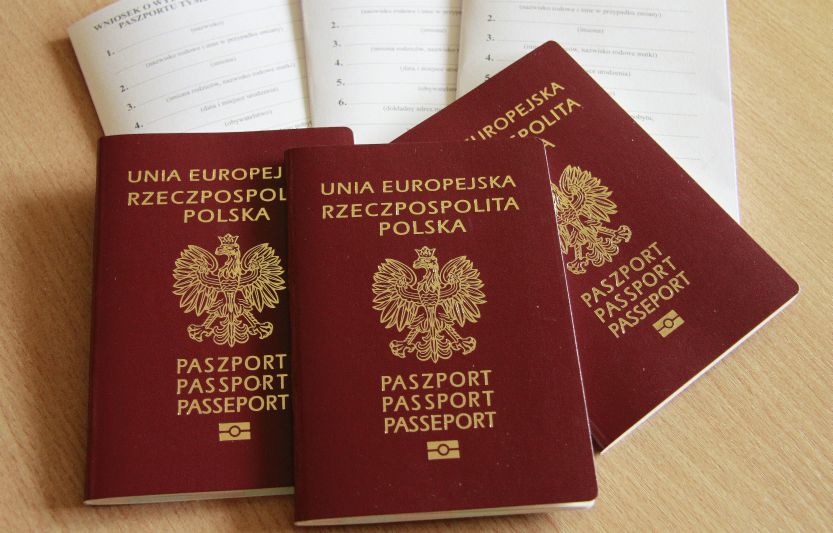 Bao nhiêu người Ukraine nhận thẻ định cư tại Ba Lan?