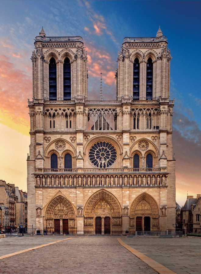 Nhà thờ Đức Bà - Hơn 850 năm thăng trầm của "Trái tim Paris"