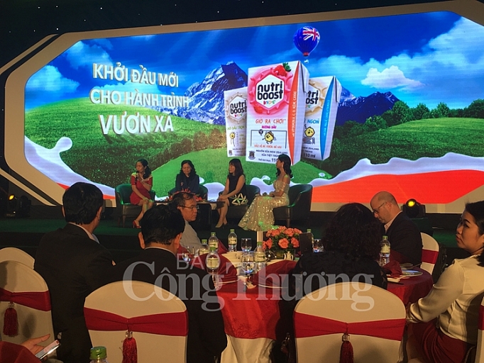 Coca Cola “tấn công” thị trường sữa. Chọn Việt Nam là thị trường đầu tiên trên toàn thế giới ra mắt sản phẩm sữa.