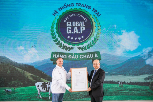 Người tiêu dùng hưởng lợi gì từ hệ thống trang trại Vinamilk chuẩn Global G.A.P