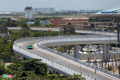 Miễn phí xe ra vào sân bay sẽ biến Nội Bài thành bến xe Giáp Bát?