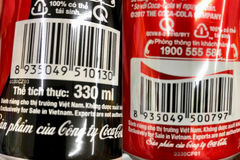 Lon Coca-Cola dành riêng cho Việt Nam: Hoang mang vì bị phân biệt