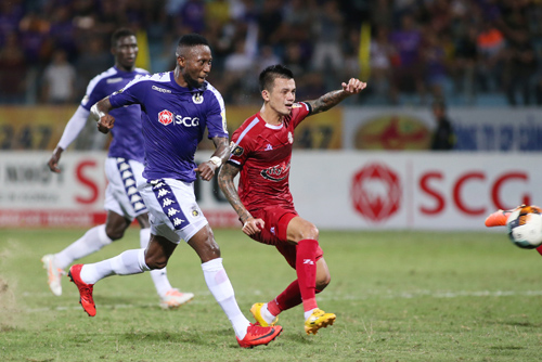 Hà Nội chiếm đỉnh bảng V-League 2019