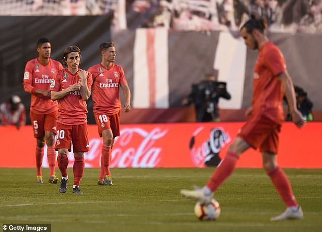 Real Madrid khó giành ngôi á quân, HLV Zidane tính thay nửa đội hình