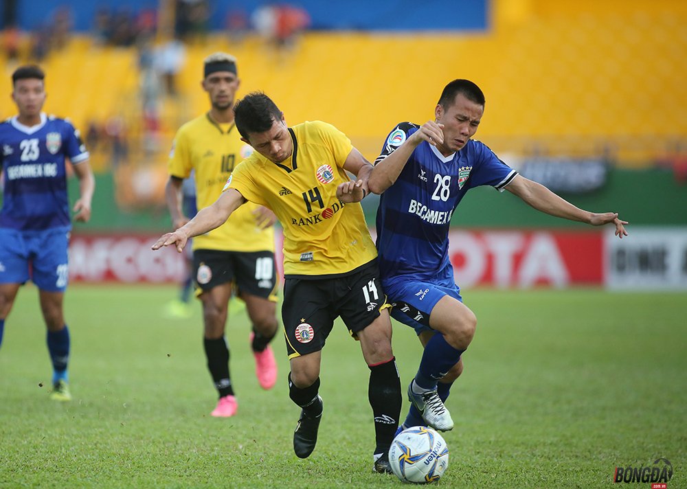 Bình Dương vs Hà Nội vòng 8 V-League: Thua đơn thiệt kép