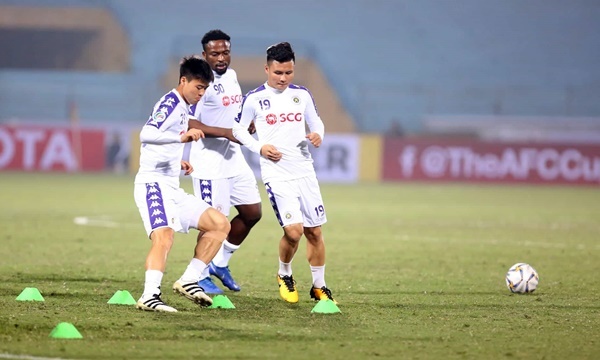 Quang Hải lọt top 5 cầu thủ xuất sắc nhất vòng 5 AFC Cup