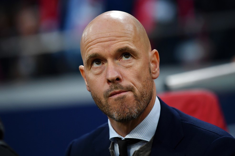 Erik ten Hag: "Bóng đá quá tàn nhẫn với Ajax"
