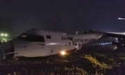 Máy bay trượt khỏi đường băng ở Myanmar, 'gãy thành ba phần'