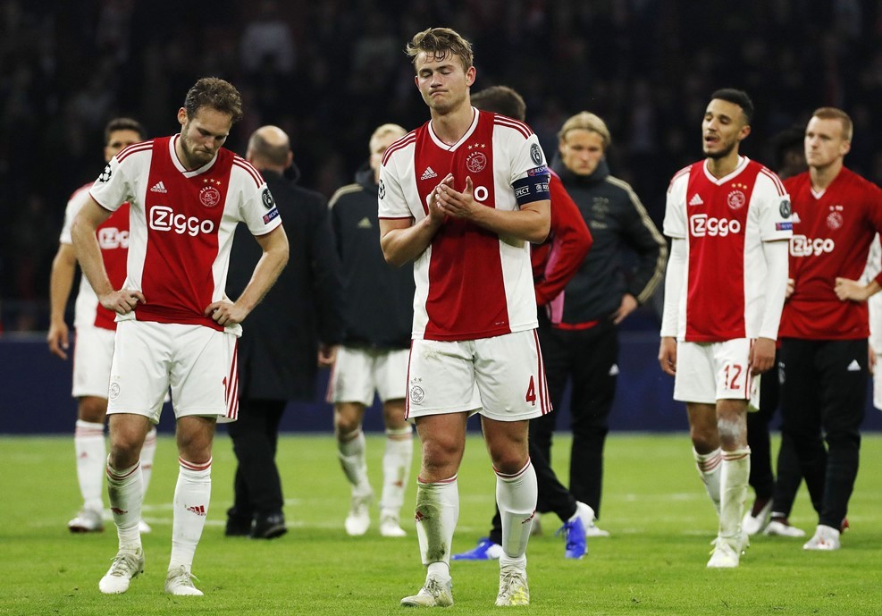 Erik ten Hag: "Bóng đá quá tàn nhẫn với Ajax"