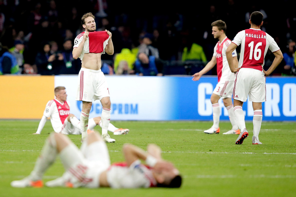 Tottenham "lật kèo" thần kỳ: Những kẻ phi thường
