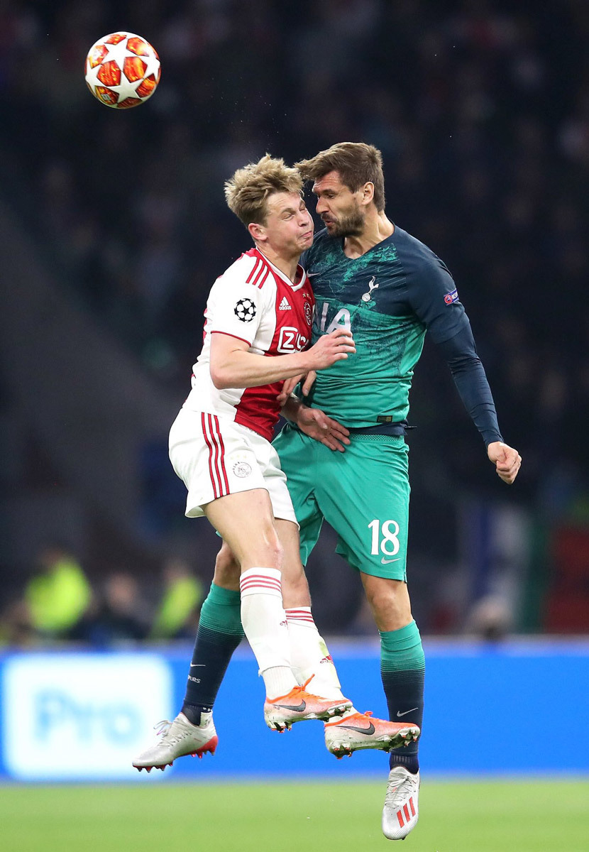 Tottenham "lật kèo" thần kỳ: Những kẻ phi thường