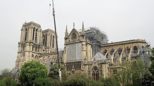 Pháp cảnh báo nguy cơ ô nhiễm chì sau vụ cháy Nhà thờ Đức bà Paris