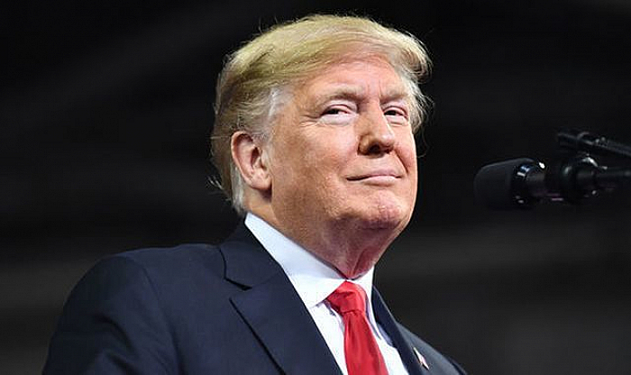 Chứng khoán toàn cầu 'bốc hơi' 2.000 tỷ USD sau khi ông Trump áp thuế Trung Quốc