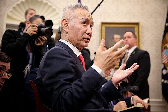Chứng khoán toàn cầu 'bốc hơi' 2.000 tỷ USD sau khi ông Trump áp thuế Trung Quốc