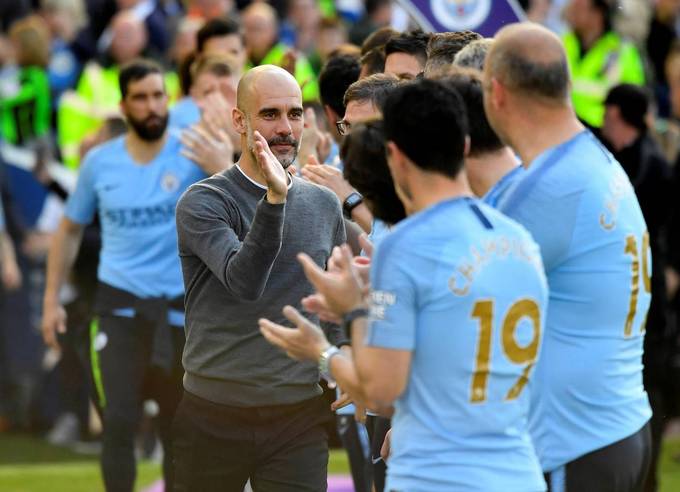Man City nâng Cup vô địch Anh lần thứ tư trong bảy năm