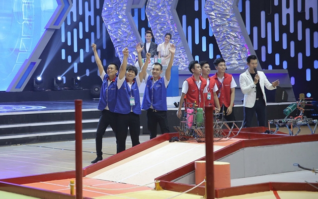 LH-Wao đăng quang vô địch Robocon Việt Nam 2019