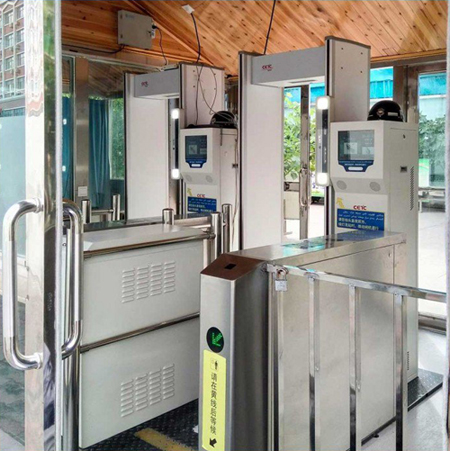 Trung Quốc làm 'cửa an ninh' để lấy thông tin từ điện thoại