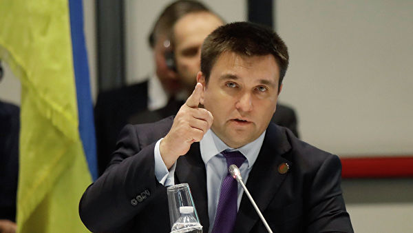 Bộ trưởng ngoại giao Ukraine Klimkin gửi tin nhắn video xin từ chức
