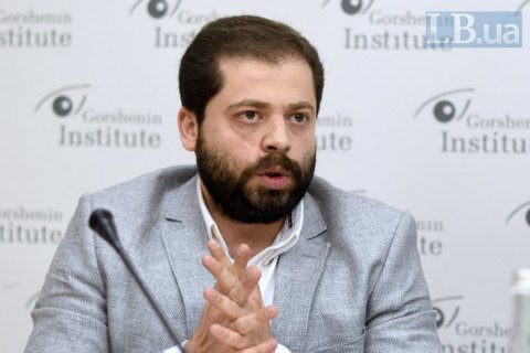 Luật sư Mikhail Lev: Những sắc lệnh bổ nhiệm đầu tiên của tổng thống Zelinski gây ra nhiều câu hỏi tranh cãi