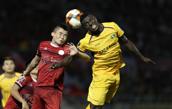 TP HCM bỏ cách Hà Nội 5 điểm ở V-League