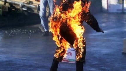 Uzgorod: Một cựu binh tự thiêu trước Viện kiểm sát tỉnh