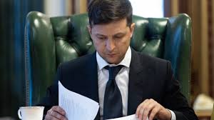 Zelinski chuẩn bị sa thải Viện trưởng Viện kiểm sát tối cao Ukraine Lutsenko