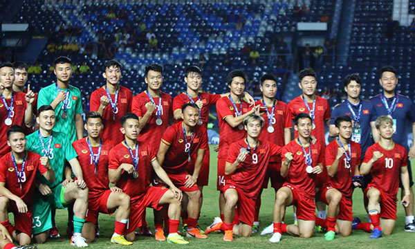 Việt Nam thua đá luân lưu chung kết King's Cup