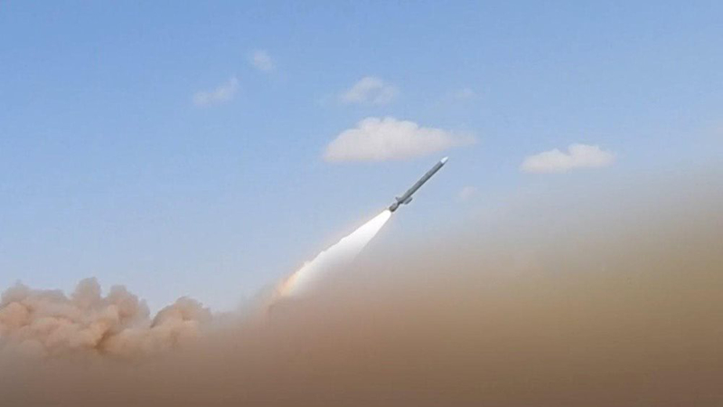 Houthi lại nã tên lửa hành trình vào sân bay quốc tế ở Saudi Arabia